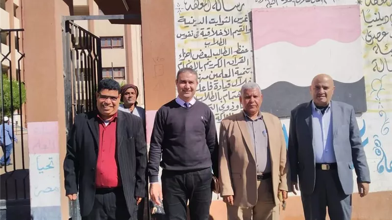 انضباط بلجان الشهادتين الإبتدائية والإعدادية بمعاهد البحر الأحمر