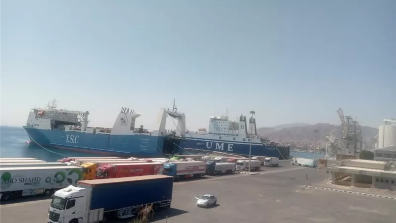 تداول 15 ألف طن بضائع بموانئ البحر الأحمر