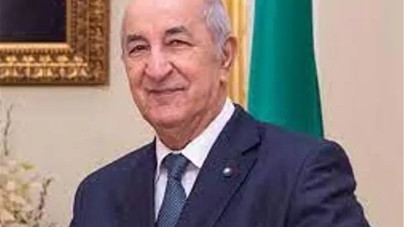 الرئيس الجزائرى يزور فرنسا مايو المقبل