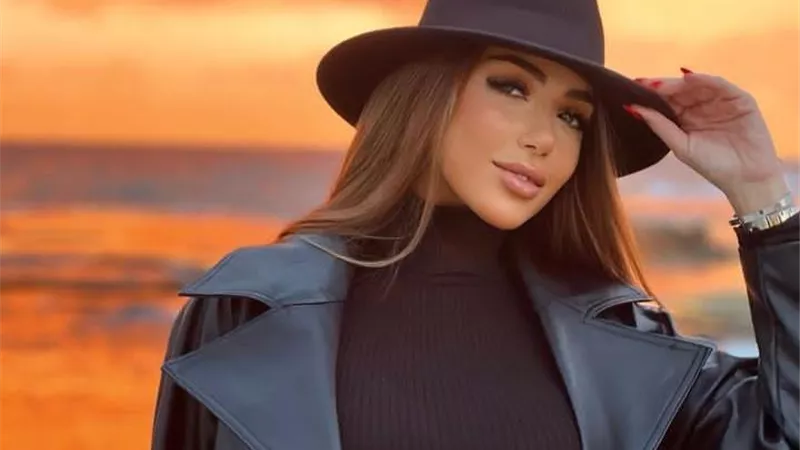 طبيعة ساحرة.. أحدث ظهور لـ سارة سلامه مع غروب الشمس