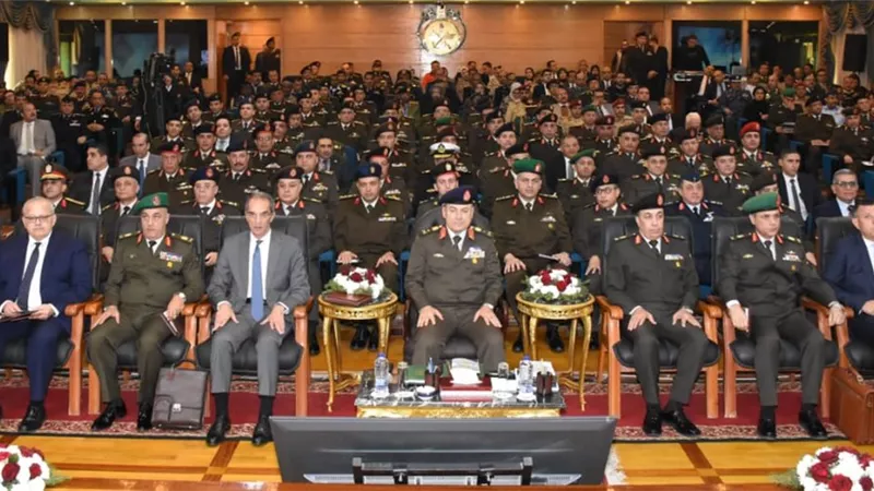 رئيس الأركان يشهد مناقشة البحث الرئيسى لأكاديمية ناصر العسكرية للدراسات العليا
