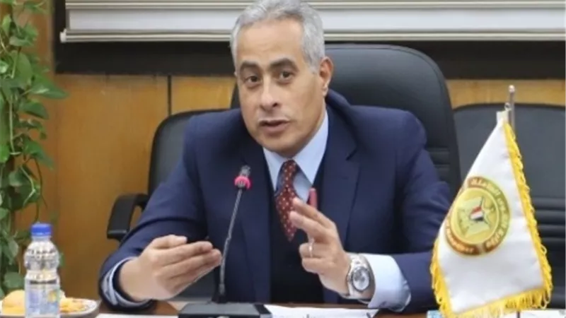 القوى العاملة تصدر كتاباً دورياً بشأن تطبيق الحد الأدنى للأجور
