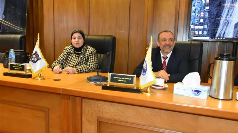 معاوية تستقبل المهنئين وتؤكد على العمل الجماعي لتطوير الجامعة