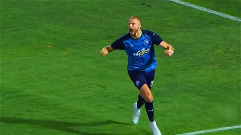 أبرزهم فخر الدين بن يوسف.. بدلاء بيراميدز أمام الزمالك
