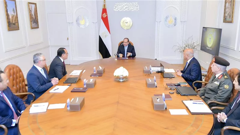 الرئيس السيسي يُتابع الموقف التنفيذي للمشروعات الاستثمارية في المنطقة الاقتصادية لقناة السويس