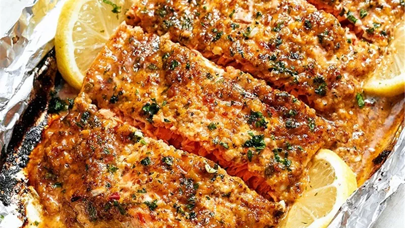 طريقة عمل سمك السلمون بالفرن مع الخضار