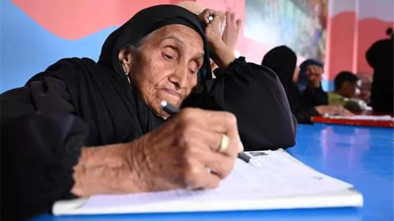 حاصلة على محو الأمية في سن الـ87: 