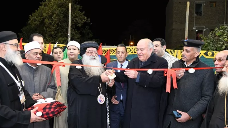 محافظ قنا ومطران دشنا يفتتحان كنيسة العذراء مريم بدشنا