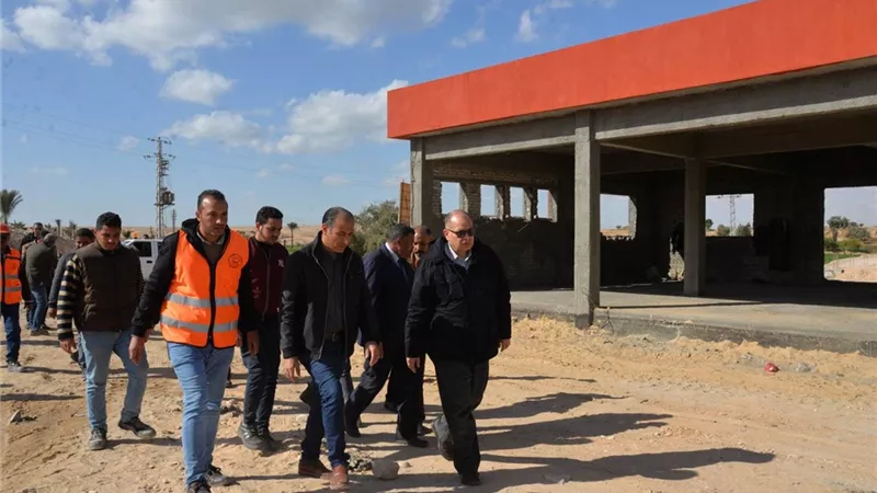 محافظ أسيوط يتفقد أعمال تنفيذ محطة معالجة صرف صحي