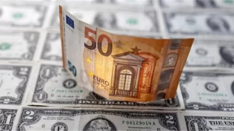اليورو يستهل تعاملات الأسبوع بتسجيل أعلى مستوى فى 9 أشهر