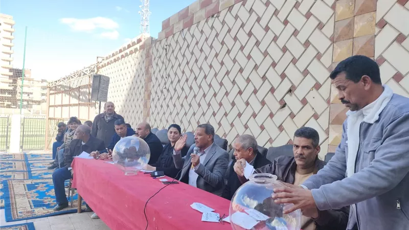 محافظ أسيوط:قرعة علنية لتسليم 73 وحدة سكنية للأسر الأولى بالرعاية