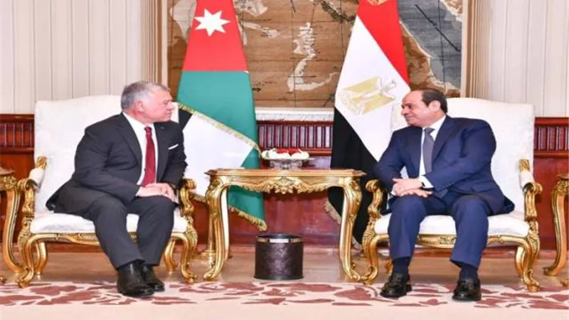 الحفاظ على حقوق الفلسطينيين وتحقيق السلام العادل.. فى قمة الرئيس مع أبو مازن وملك الأردن