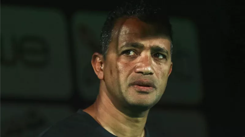 قمصان يعدد مكاسب الأهلي بعد الفوز على سموحة