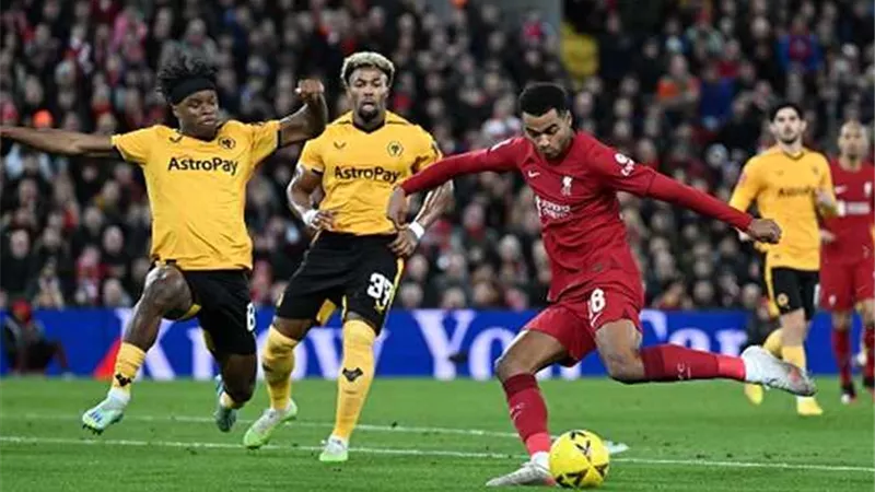 ليفربول يتقدم على رولفرهامبتون بهدف في الشوط الاول بكأس الاتحاد