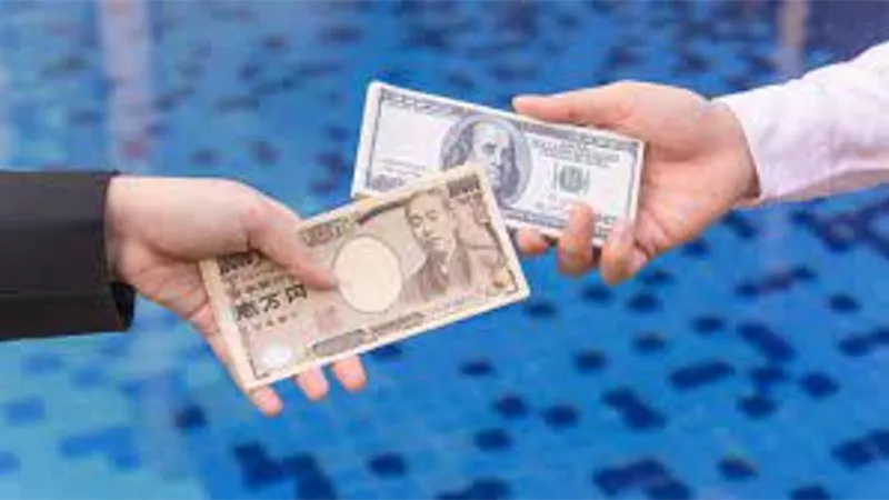 بنك اليابان يتمسك بسياسته التيسيرية.. والين يهوي
