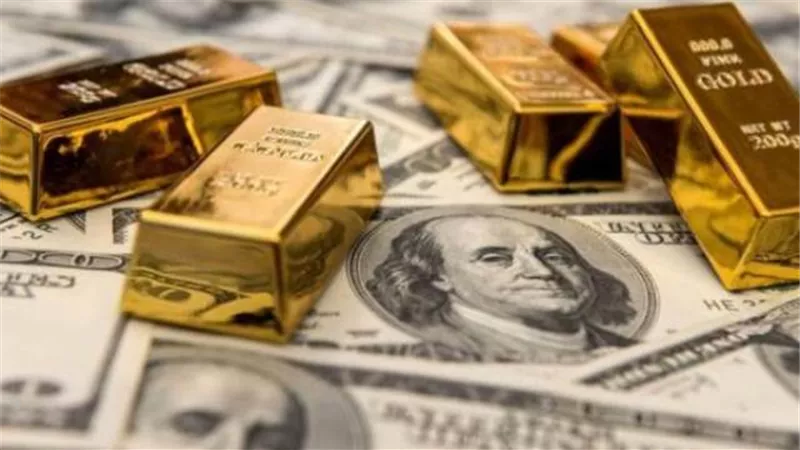 الذهب يتراجع مع صعود الدولار