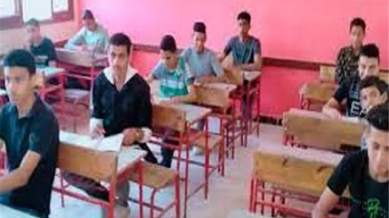 إحالة طالب نشر امتحان اللغة العربية على السوشيال ميديا بالشرقية
