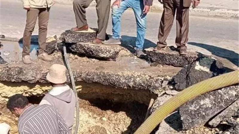 كسر مفاجئ يتسبب في إنقطاع المياه في عدة مناطق بدمياط