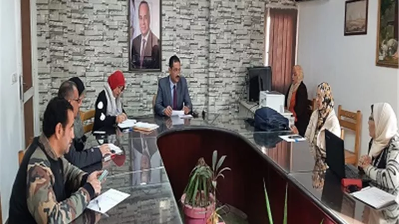 مدير تعليم الجيزة يتابع الامتحانات من غرفة العمليات