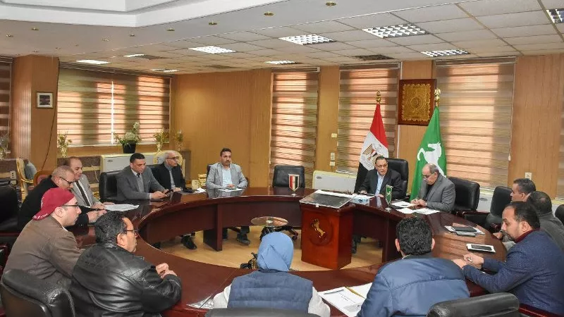دفع عجلة العمل بالمشروعات الجارية