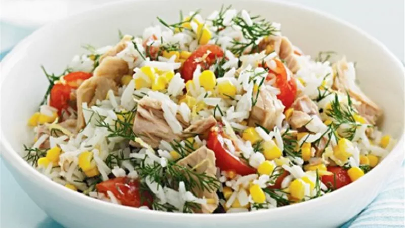 طريقة عمل سلطة التونة بالأرز
