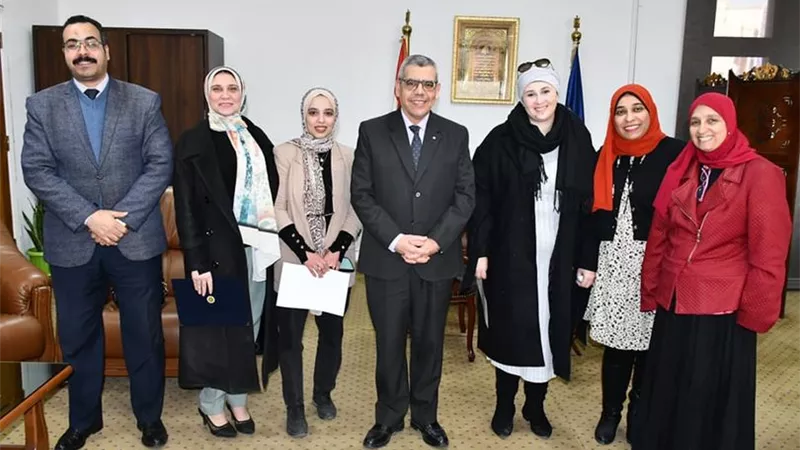 تكريم أساتذة جامعة القناة المشاركين في أسبوع ريادة الأعمال
