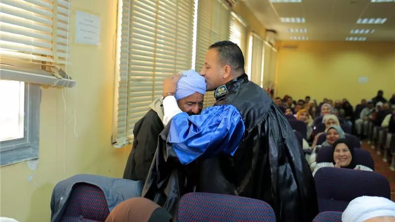تسويق حمامات السباحة بالصعيد فى رسالة دكتوراه بجامعة جنوب الوادي