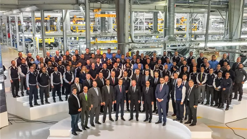 رسميًّا.. إعادة افتتاح مصنع BMW في مصر، وإفتتاح أحدث صالات عرض BMW و MINI في مدينة العبور