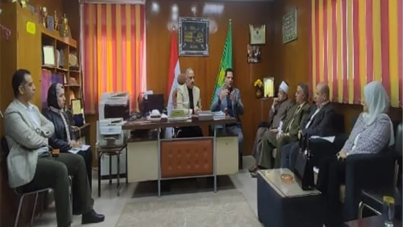 الصبروط يعقد اجتماعاً لوضع آليات تنفيذ مبادرة المواطن القدوة