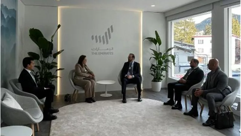 وزيرة التخطيطتلتقي وزير شئون مجلس الوزراء بدولة الإمارات
