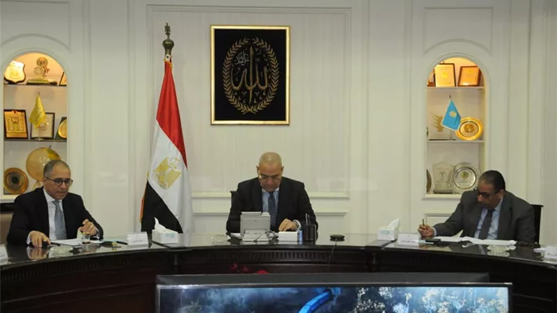 الجزار يلتقي مسئولي العقار المصري لمناقشة التحديات ووضع الحلول له