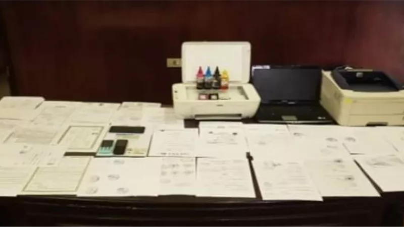 ضبط عصابة تزوير المحررات الرسمية بالإسكندرية