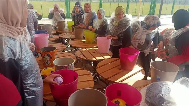 ملتقي حرفي لتعلم صناعة النجف من الخيوط بالشرقية