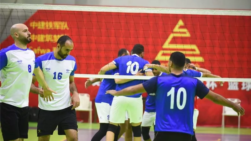 الأهلى يهزم الطيران فى دورى الطائرة