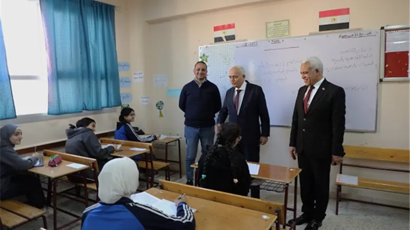 وزير التربية والتعليم في لجان الإعدادية بالقاهرة الجديدة