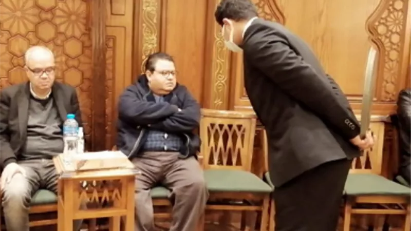 خالد جلال ينعى الناقد 