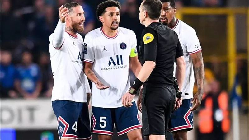 لاعب باريس سان جيرمان يرفض التجديد ويدرس عرض تشيلسي