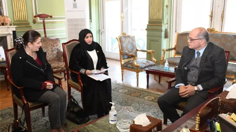 الملحق الثقافي لسفارة البحرين في ضيافة جامعة عين شمس