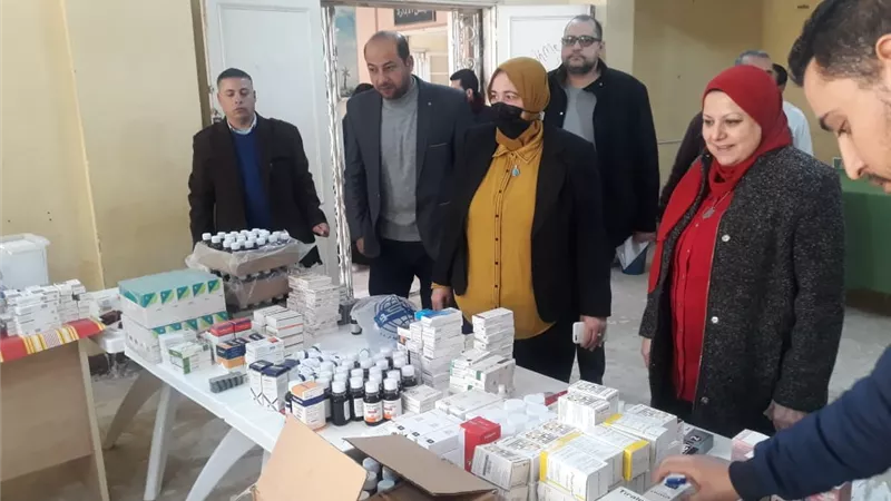 قافلة جامعة الزقازيق تفحص١٤٣٥حالة من أهالي طوخ القراموص