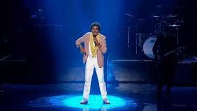 محمد منير يشعل حفل الـ joy awards بـ 