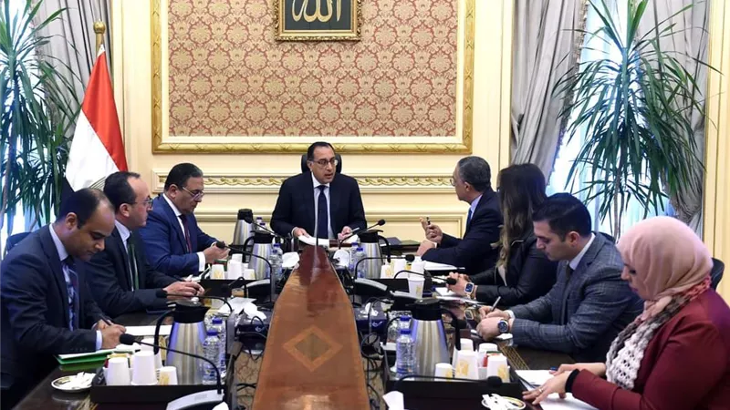 مدبولي يستعرض مع رئيس هيئة الاستثمار تصورات تحسين مناخ الاستثمار