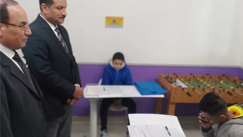 محافظ الجيزة يطمئن تليفونياً علي الطلاب المرضي بمستشفي ٥٧٣٥٧