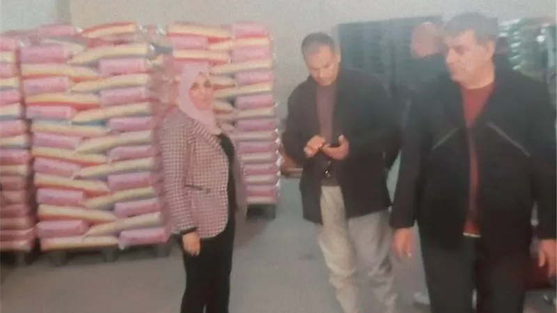 ضبط ٢٥٧ طن سلع غذائية ومواد تموينية و١٧ الف قطعة إكسسوار