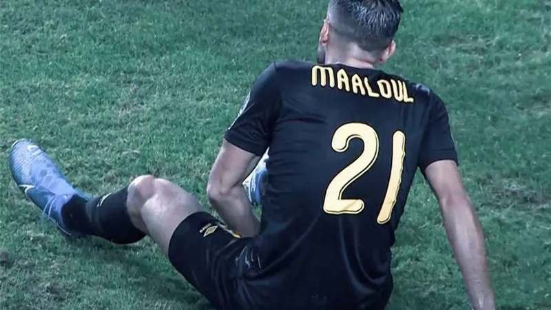 الأهلي يضع برنامجا استشفائيا لـ علي معلول
