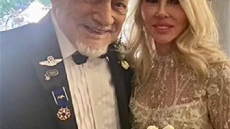 عمره 93 عاماً .. زواج أول رائد فضاء يمشى على سطح القمر