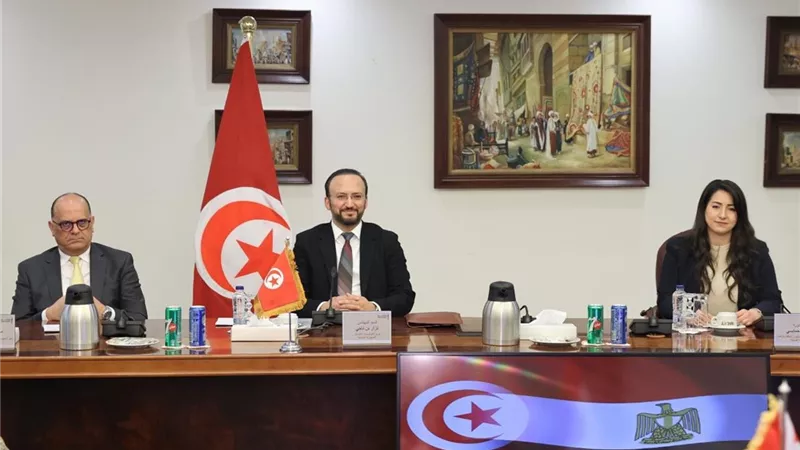 وزير الاتصالات يبحث مع نظيره التونسى التعاون بمجالات التحول الرقمى