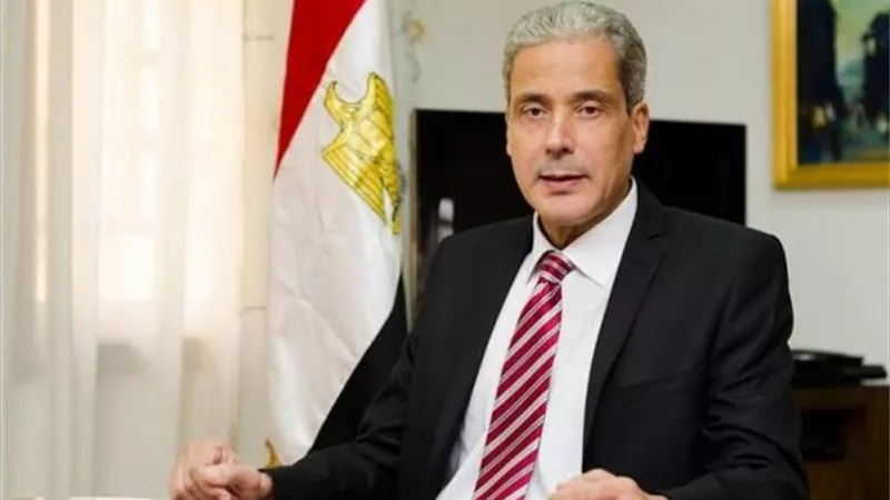 أستاذ تاريخ: الإخوان عندما وصلوا إلى الحكم طلبوا مني هذا الأمر