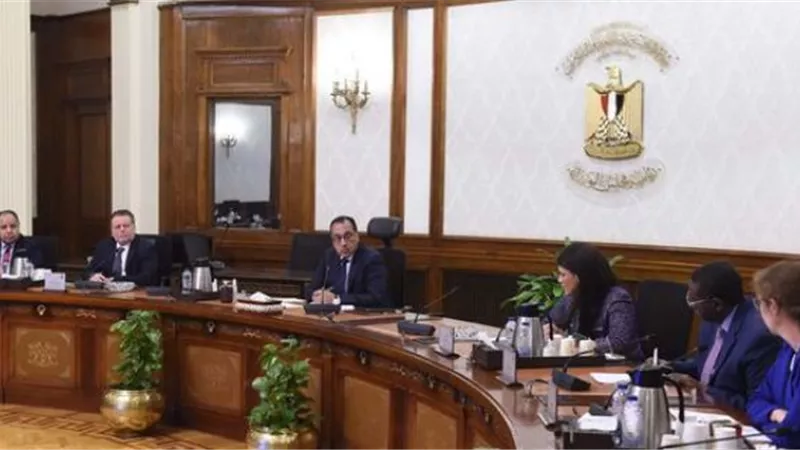 رئيس الوزراء يتابع ملفات التعاون مع مجموعة البنك الدولي