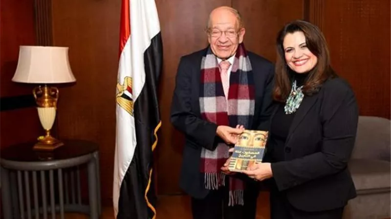 الهجرة تستقبل الدكتور وسيم السيسي لتوسيع التعاون في 