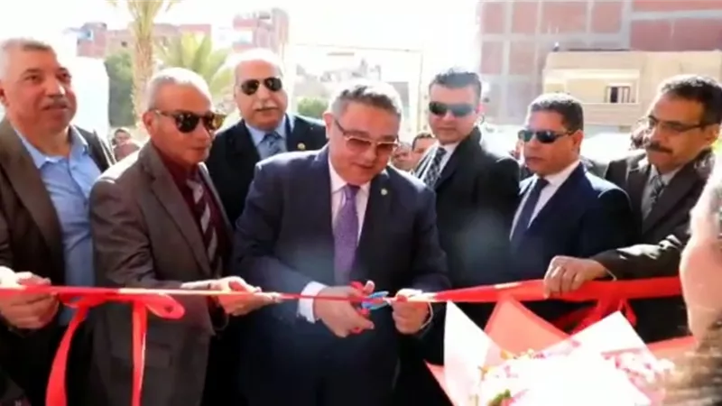 وضع إكليل الزهور على النصب التذكاري و إفتتاح توسعات مدرستي زينب